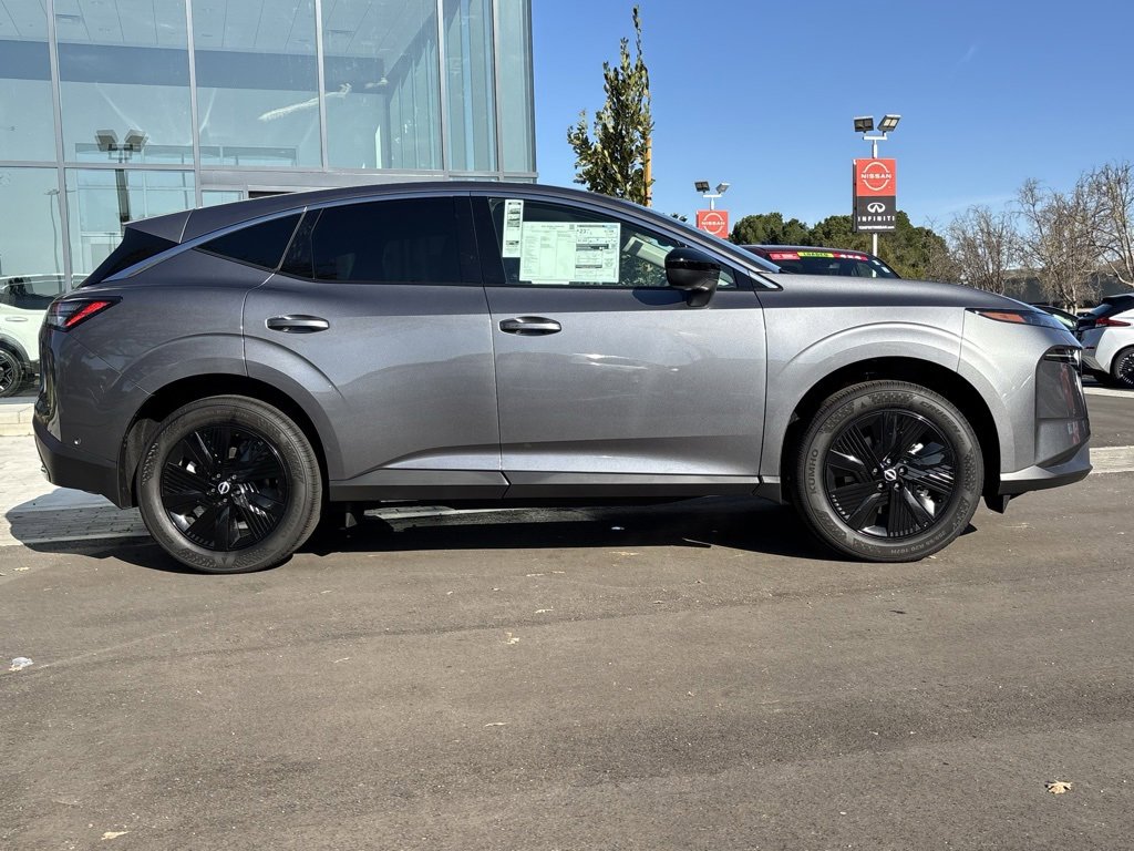 New 2025 Nissan Murano SV image 2