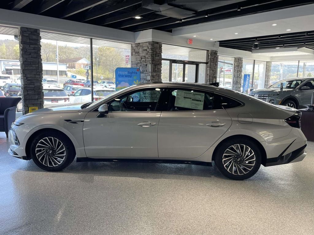 New 2026 Hyundai Sonata SEL image 2