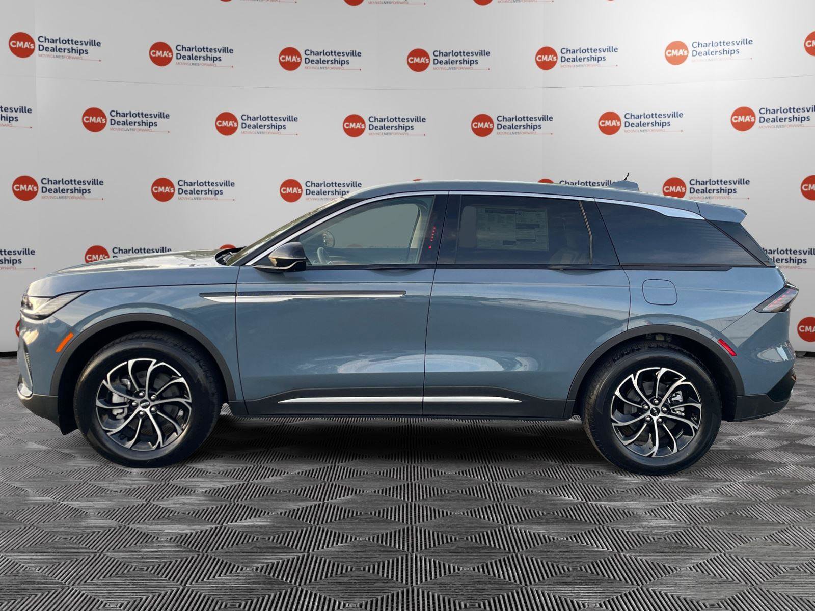 New 2026 Lincoln Nautilus Premier AWD/4WD image 2