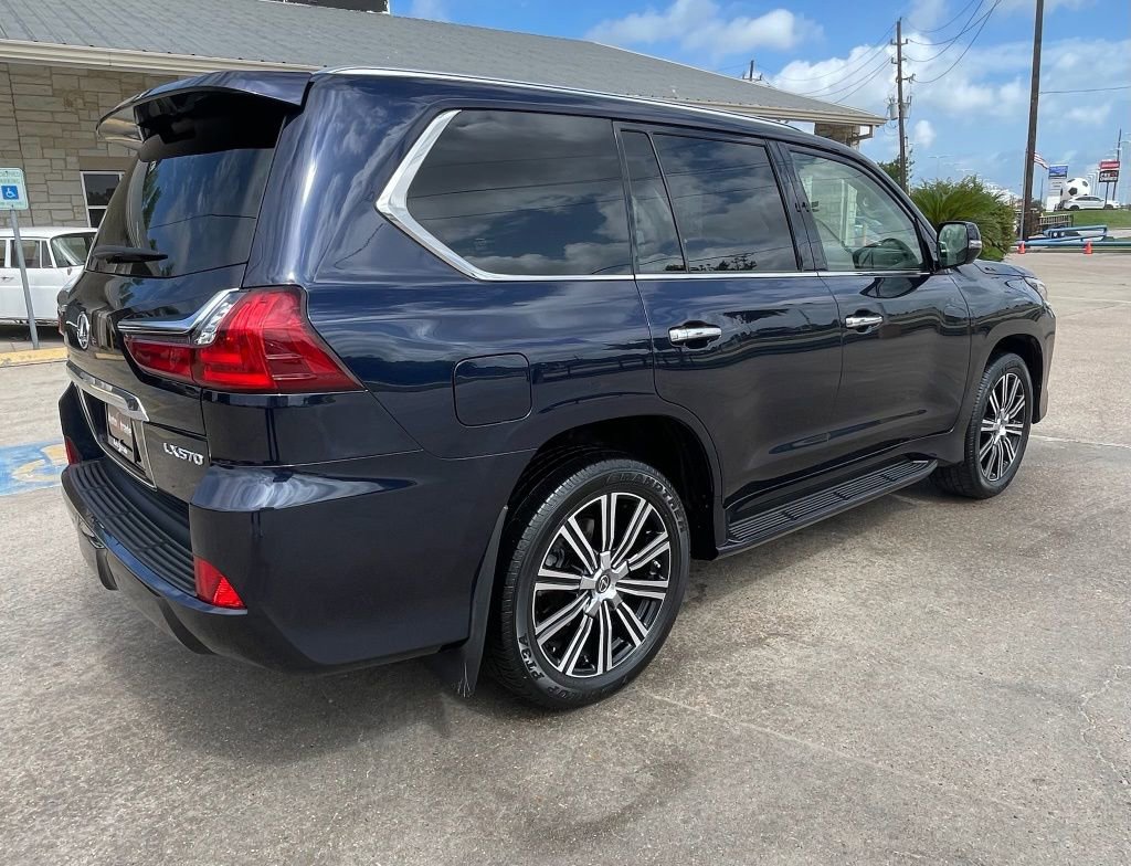 Used 2018 Lexus LX 570 4WD w/ Luxury Package image 5