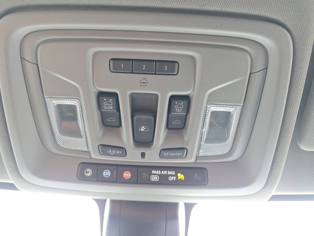 Used 2023 GMC Sierra 3500 Denali w/ Denali Ultimate Package image 39