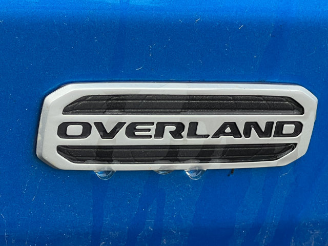 Used 2022 Jeep Gladiator Overland w/ Popular Equipment Package AWD/4WD image 2
