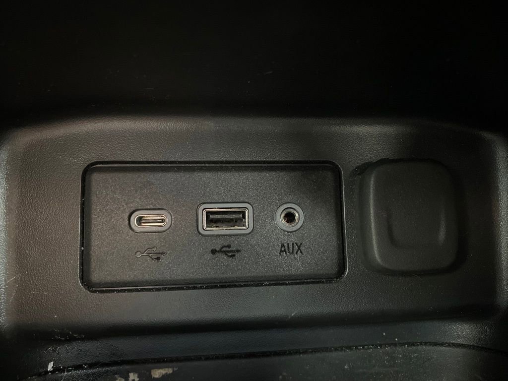 Used 2023 Chevrolet Equinox RS image 12