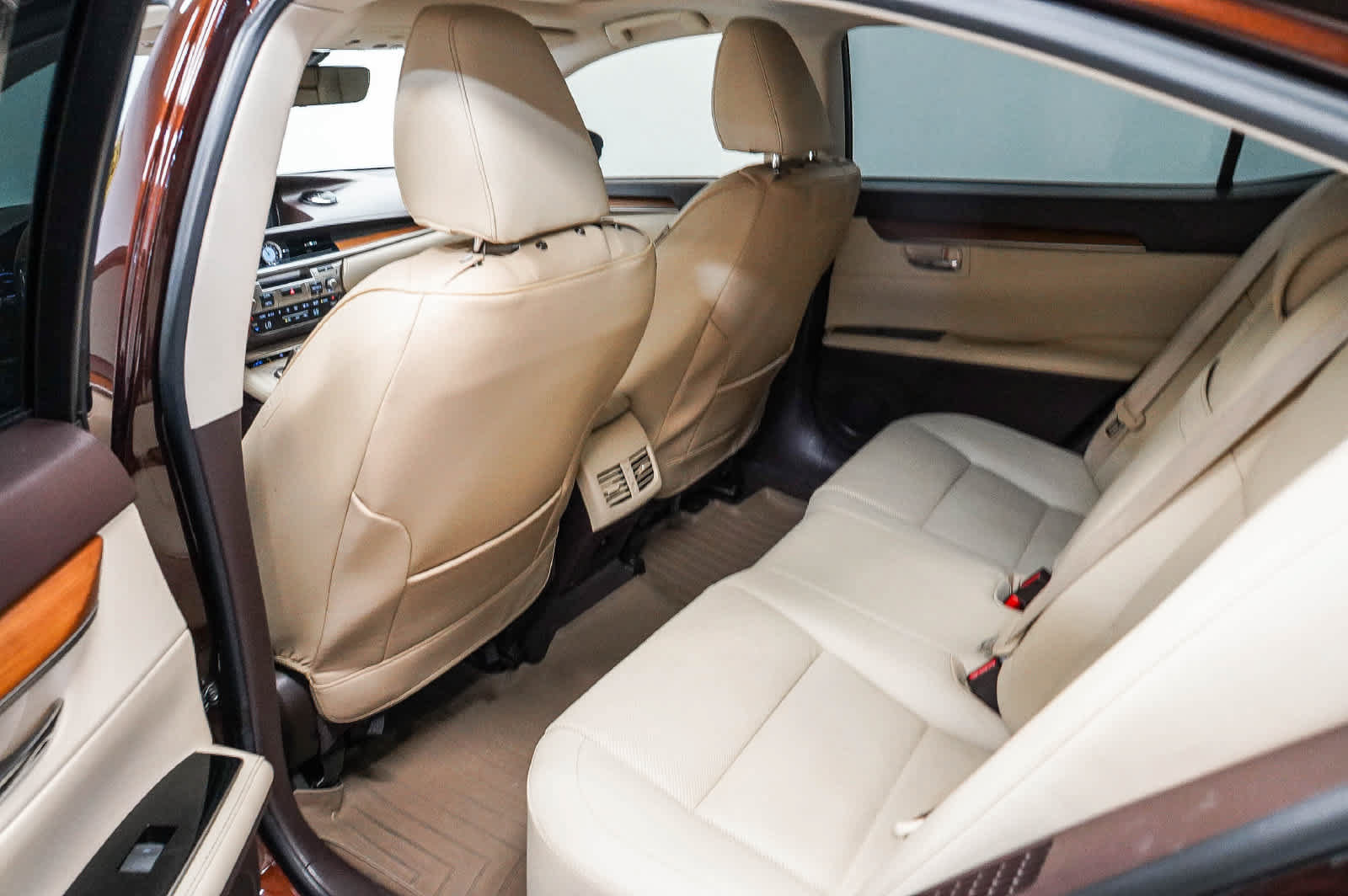 Used 2017 Lexus ES 300h w/ Navigation System Package FWD image 19