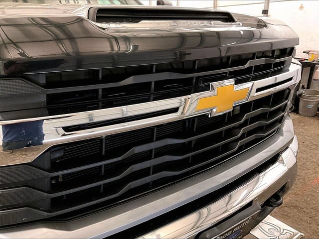 Used 2025 Chevrolet Silverado 2500 LT AWD/4WD image 29