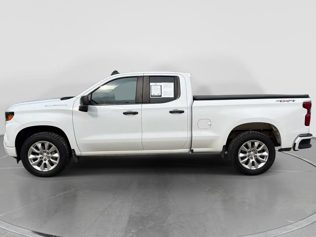 Used 2023 Chevrolet Silverado 1500 Custom AWD/4WD image 2