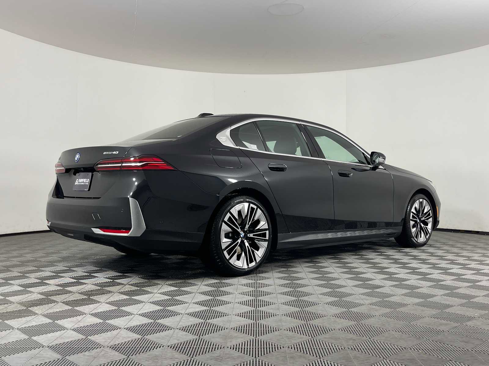 New 2026 BMW i5 eDrive40 image 11