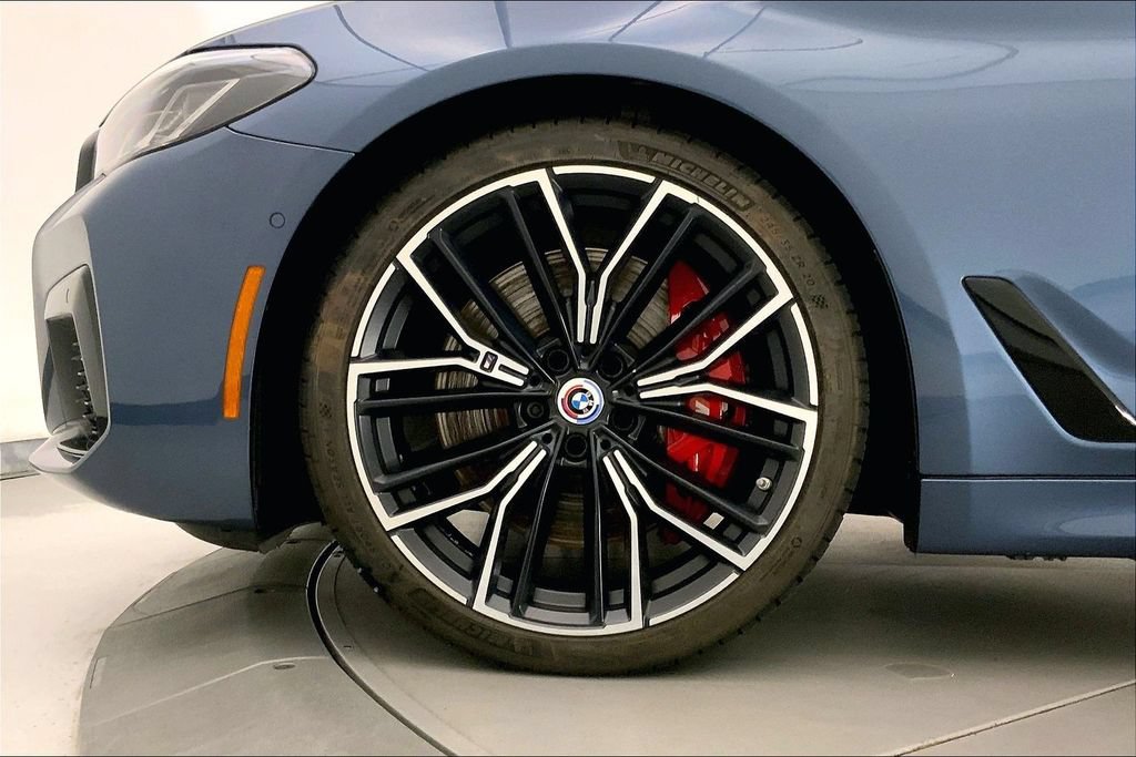 Certified 2023 BMW M550i xDrive w/ Executive Package AWD/4WD image 8
