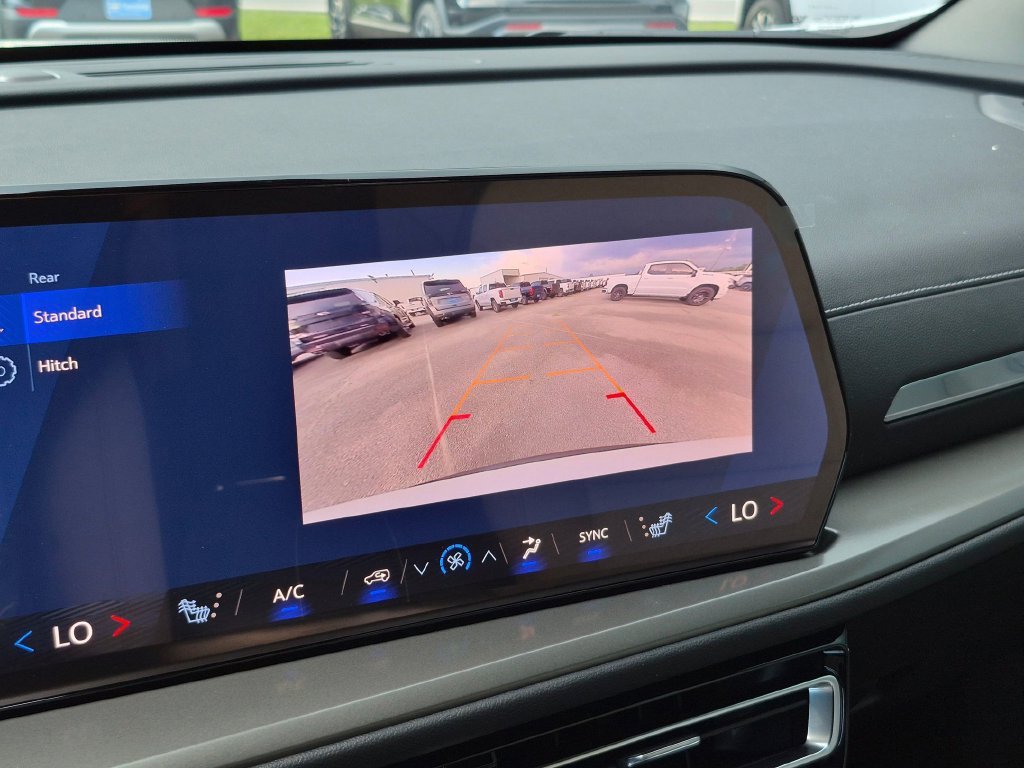 New 2026 Chevrolet Traverse LT w/ LPO, Floor Liner Package FWD image 24