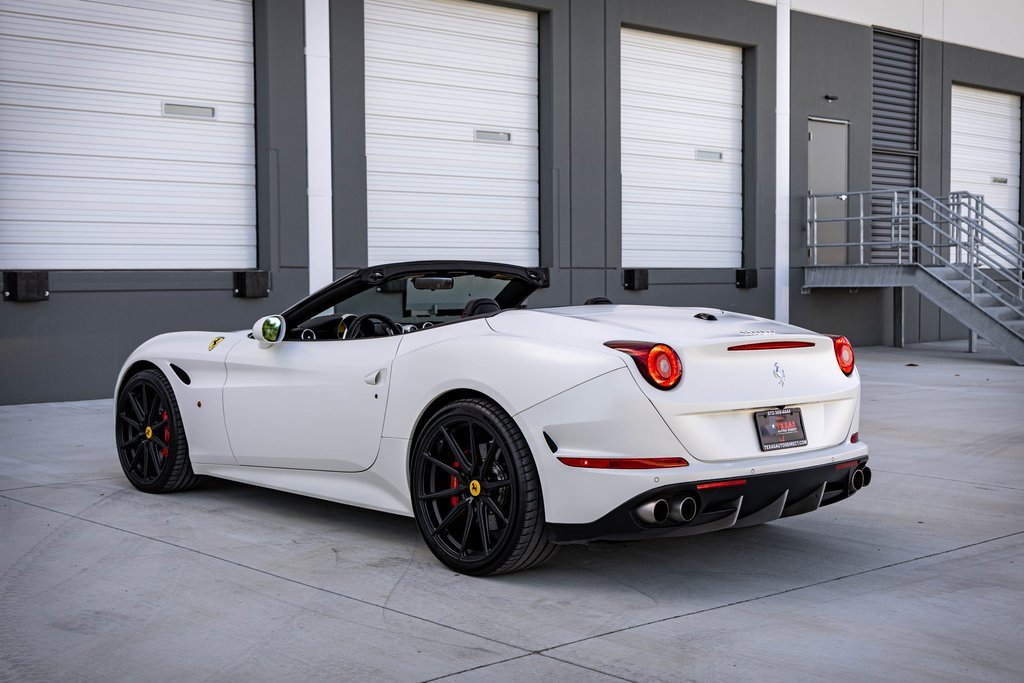 Used 2016 Ferrari California T image 34