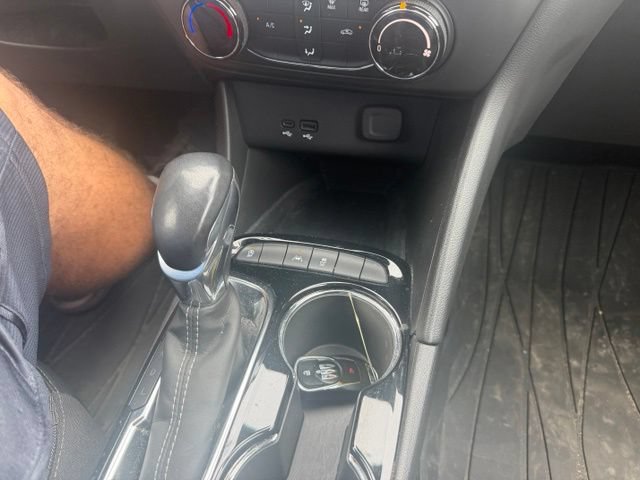 Used 2024 Buick Encore GX Preferred FWD image 15