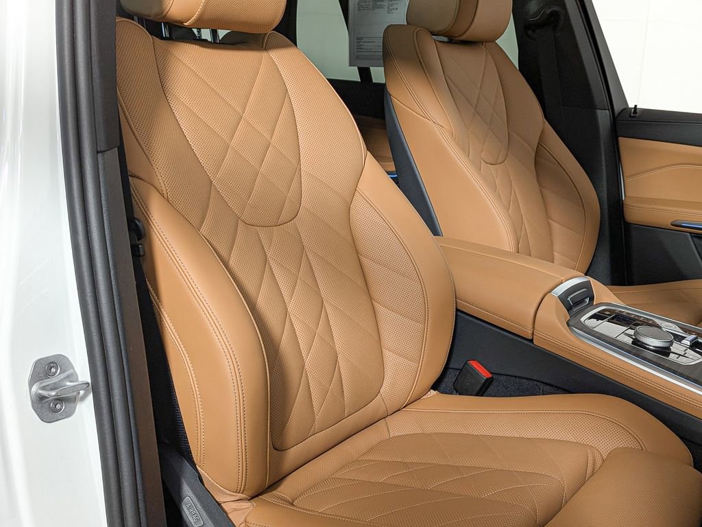 Certified 2025 BMW X5 xDrive40i w/ M Sport Package image 21