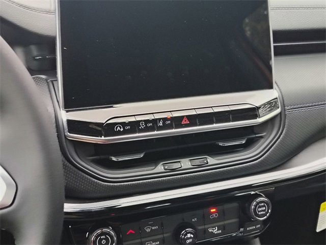 New 2026 Jeep Compass Latitude image 22