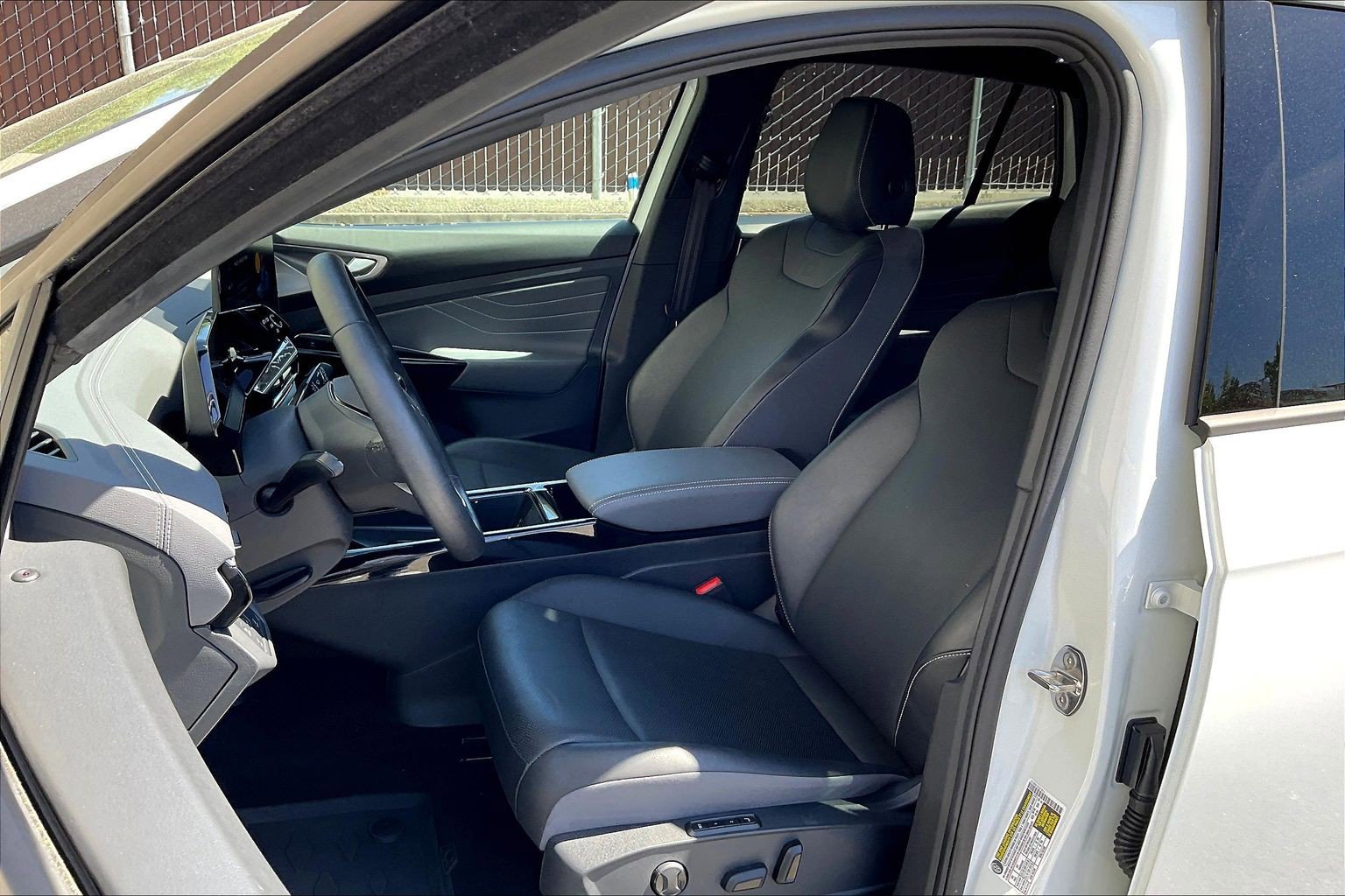 Certified 2023 Volkswagen ID.4 Pro S image 24