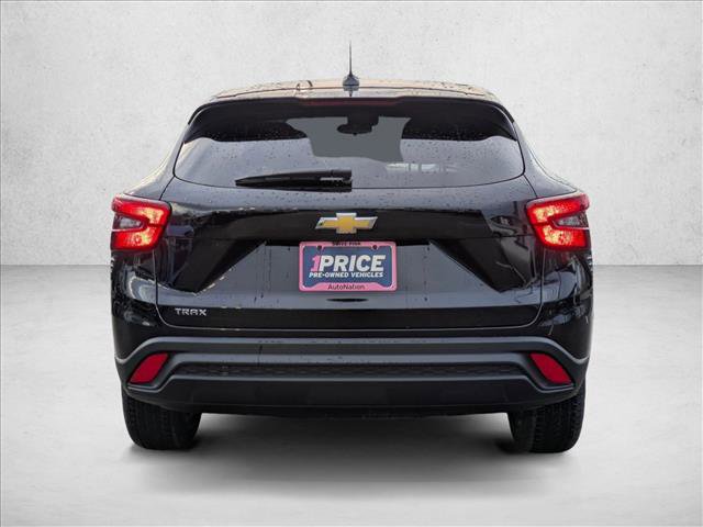 Used 2024 Chevrolet Trax LS image 7