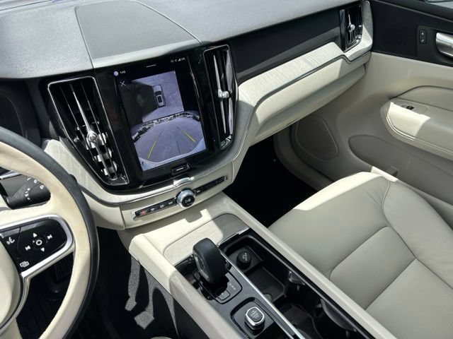 Used 2025 Volvo XC60 B5 Plus w/ Protection Package Premier AWD/4WD image 30