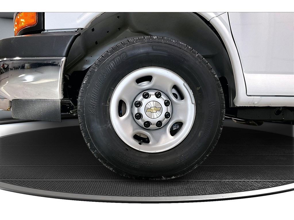 New 2025 Chevrolet Express 2500 image 12