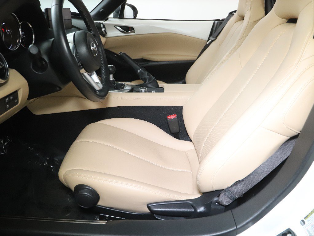 Certified 2024 MAZDA MX-5 Miata Grand Touring RWD image 19