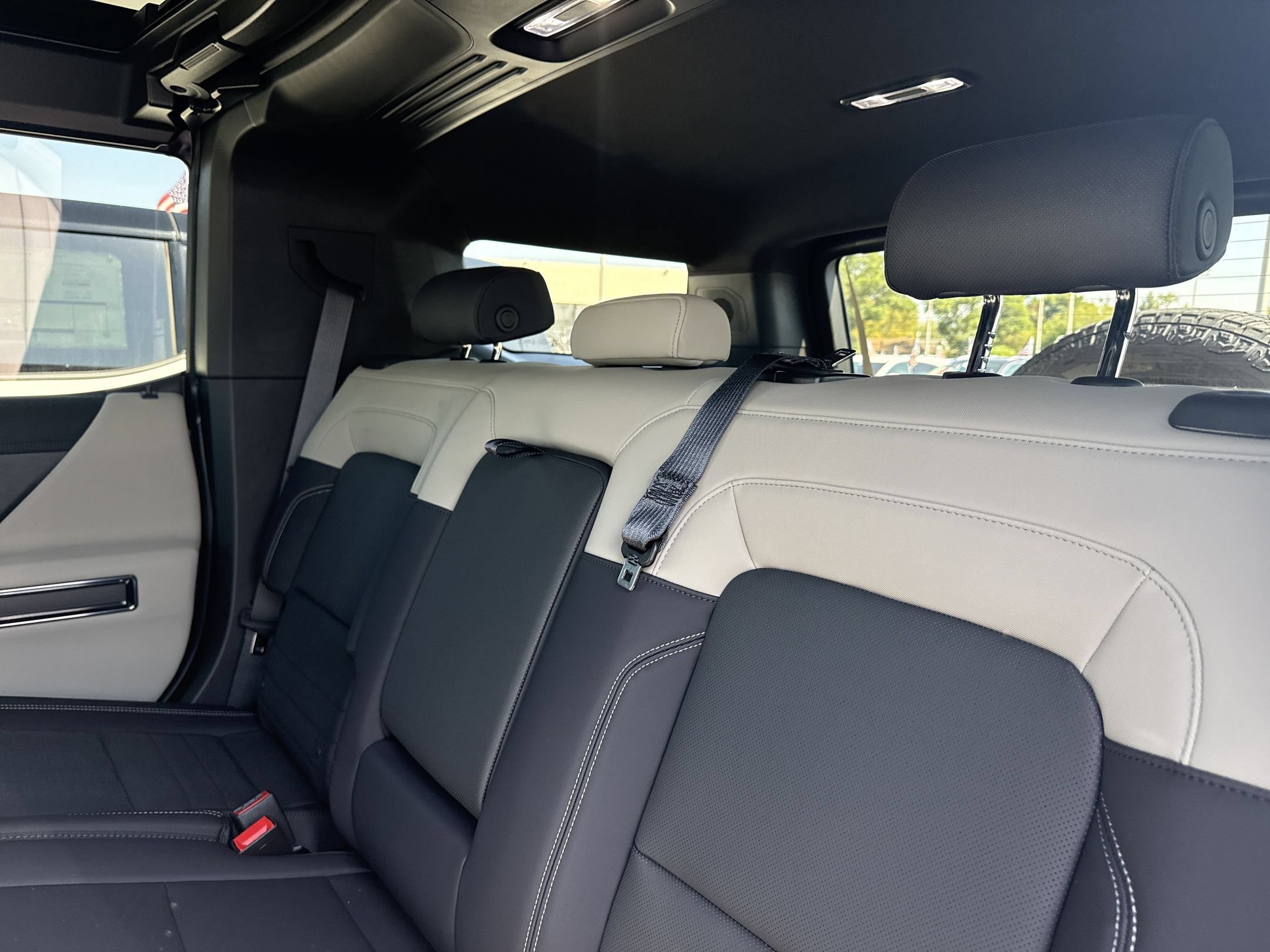 New 2026 GMC Hummer EV SUV image 23