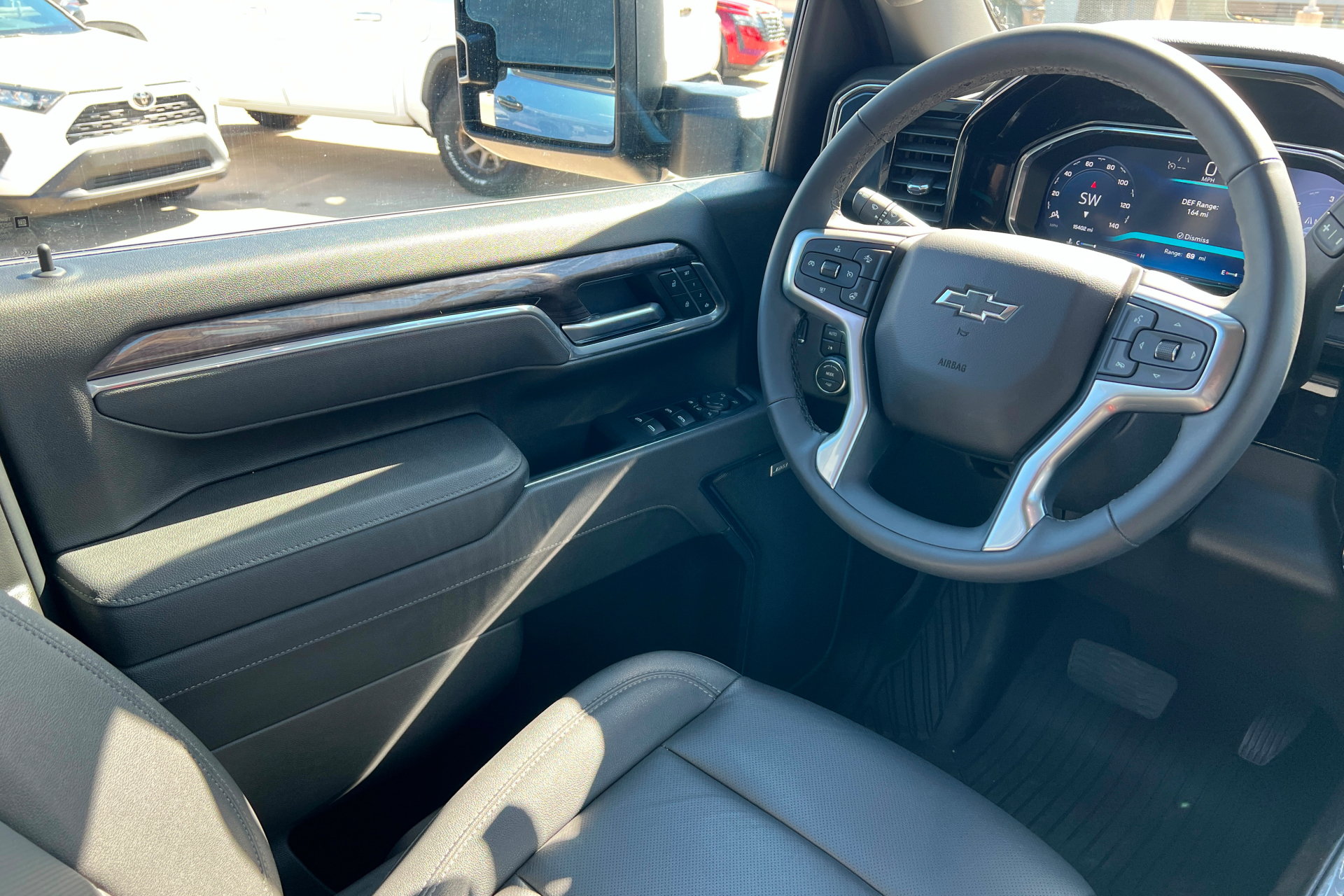 Used 2026 Chevrolet Silverado 2500 LTZ w/ LTZ Plus Package AWD/4WD image 12