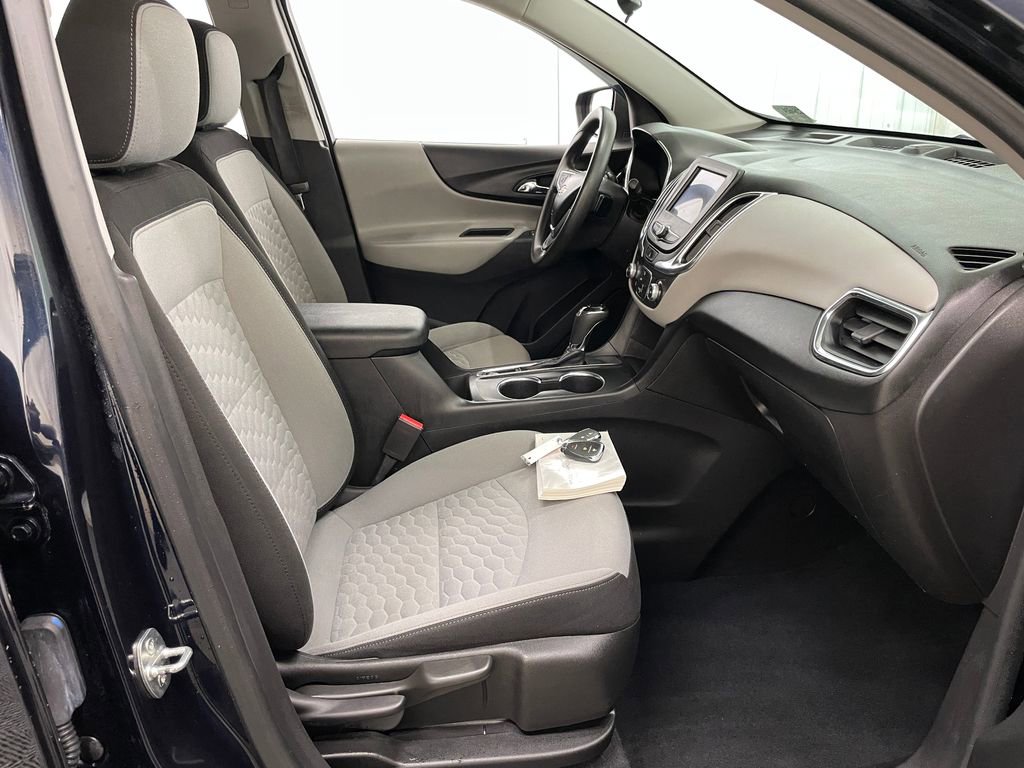 Certified 2021 Chevrolet Equinox LS w/ LS Convenience Package FWD image 33