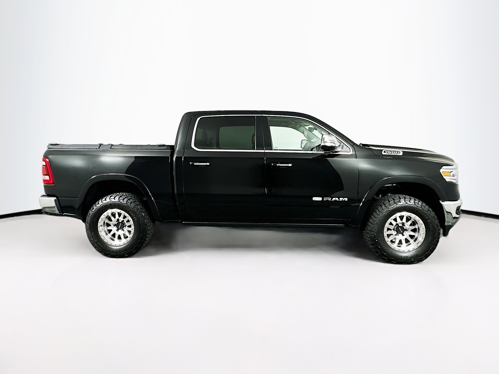 Used 2022 RAM 1500 Limited AWD/4WD image 10