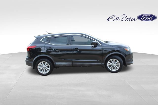 Used 2019 Nissan Rogue Sport S w/ Appearance Package FWD image 4