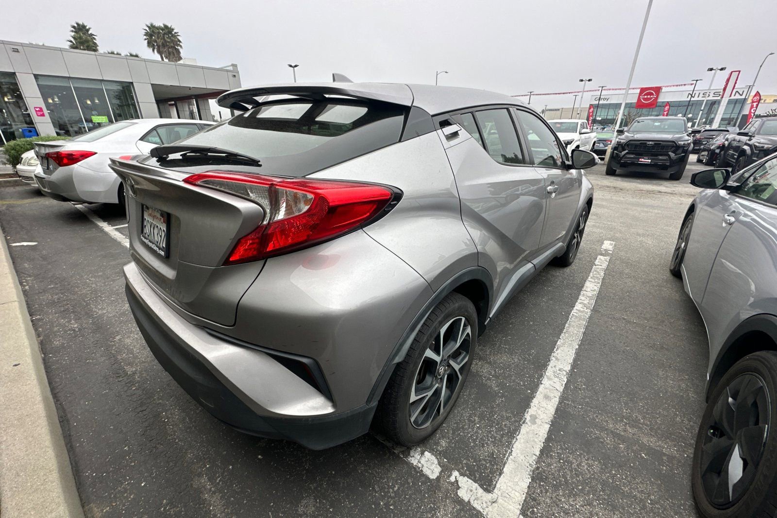 Used 2018 Toyota C-HR XLE image 3