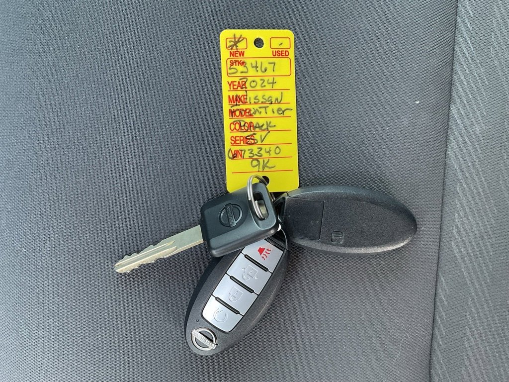 Used 2024 Nissan Frontier SV w/ SV Convenience Package image 22