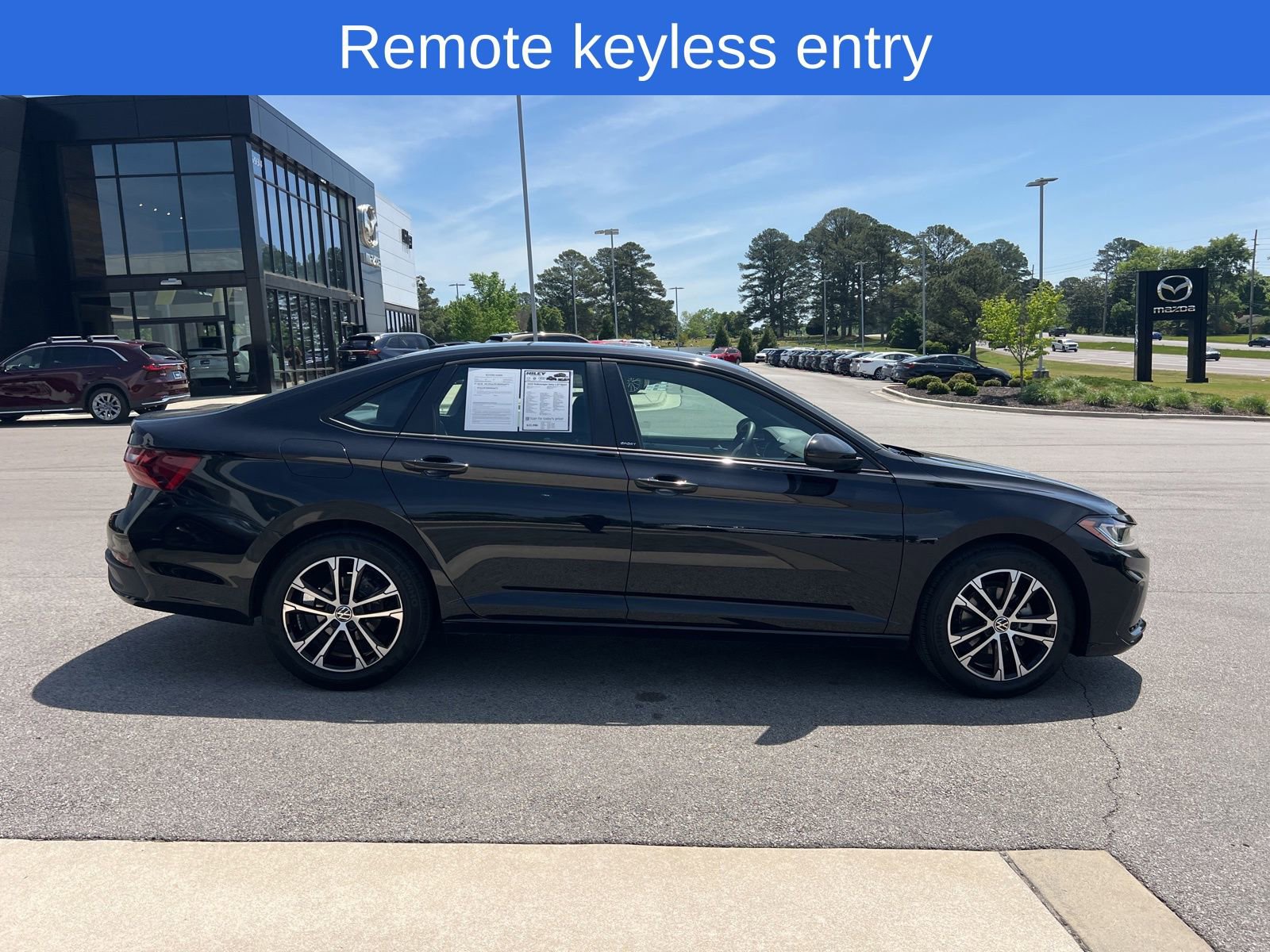 Used 2025 Volkswagen Jetta Sport image 4