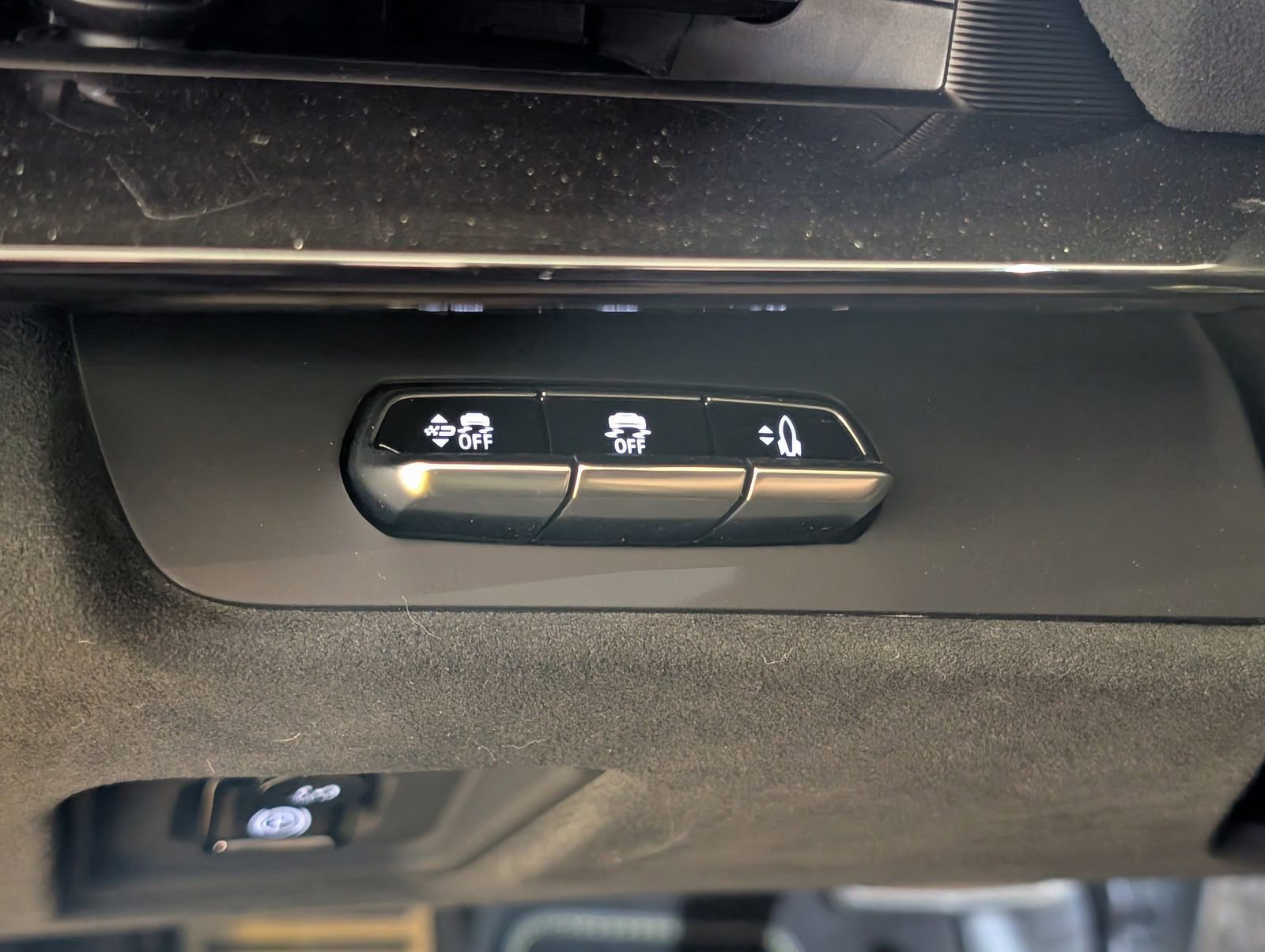 New 2026 Chevrolet Corvette E-Ray w/ Stealth Interior Trim Package image 18