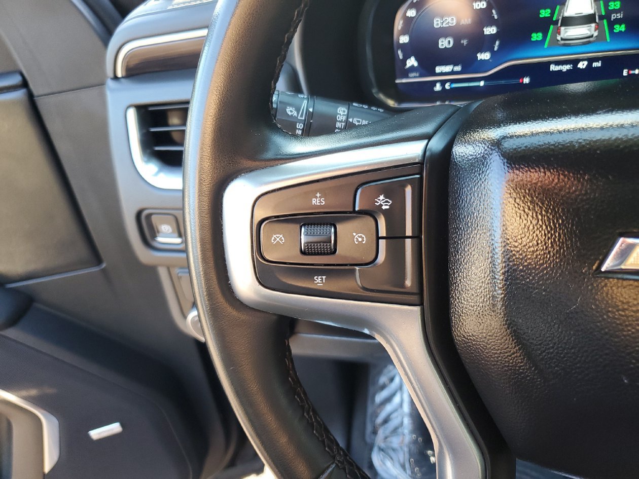 Used 2024 Chevrolet Suburban LT RWD image 27