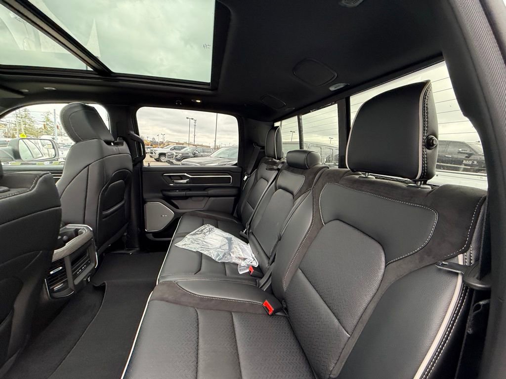 New 2026 RAM 1500 Laramie AWD/4WD image 28