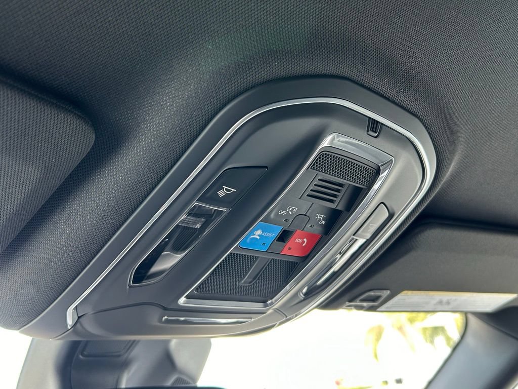New 2024 Jeep Grand Cherokee L Laredo RWD image 40
