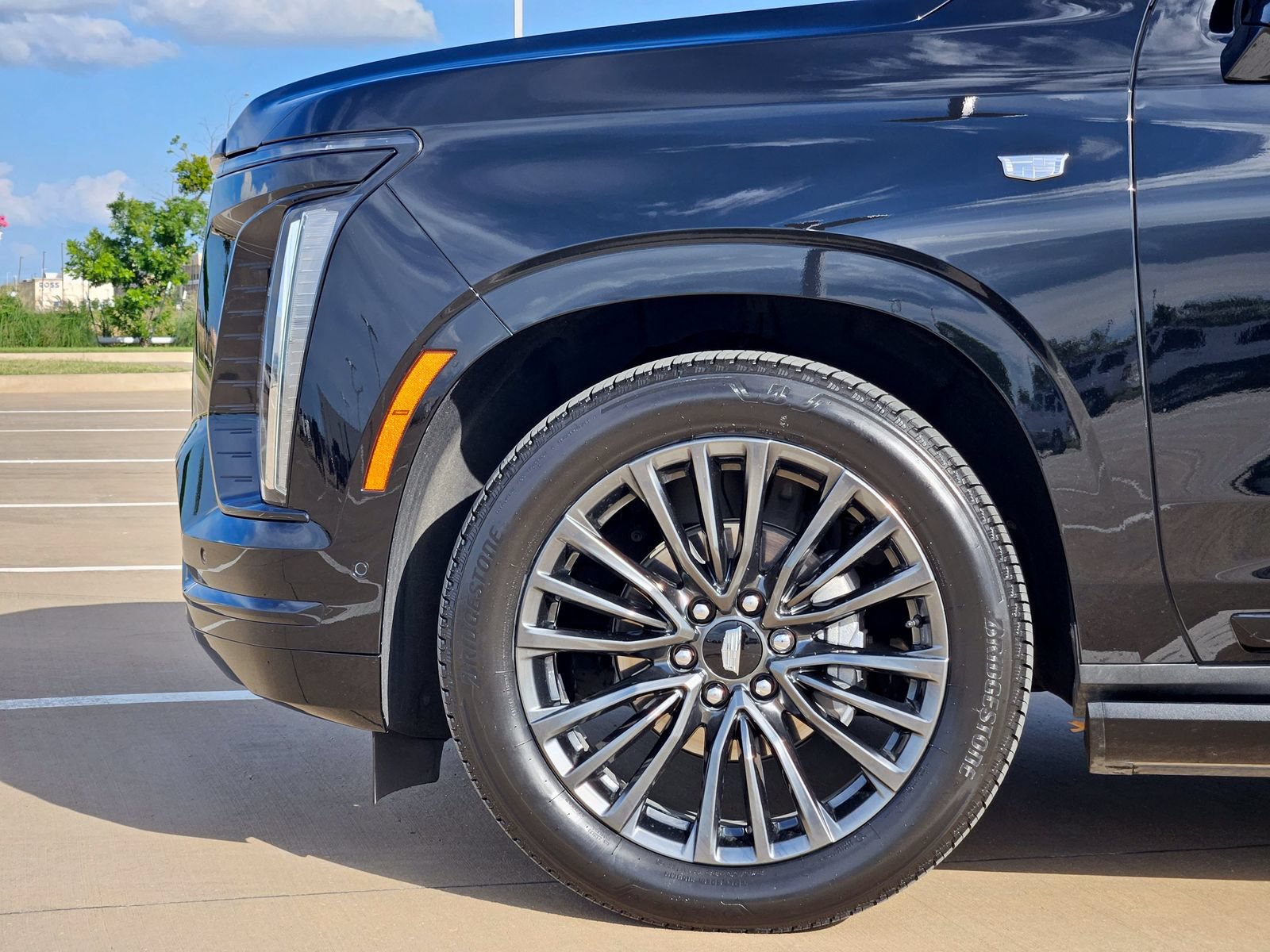 Certified 2025 Cadillac Escalade Sport Platinum w/ LPO, Floor Liner Package AWD/4WD image 11
