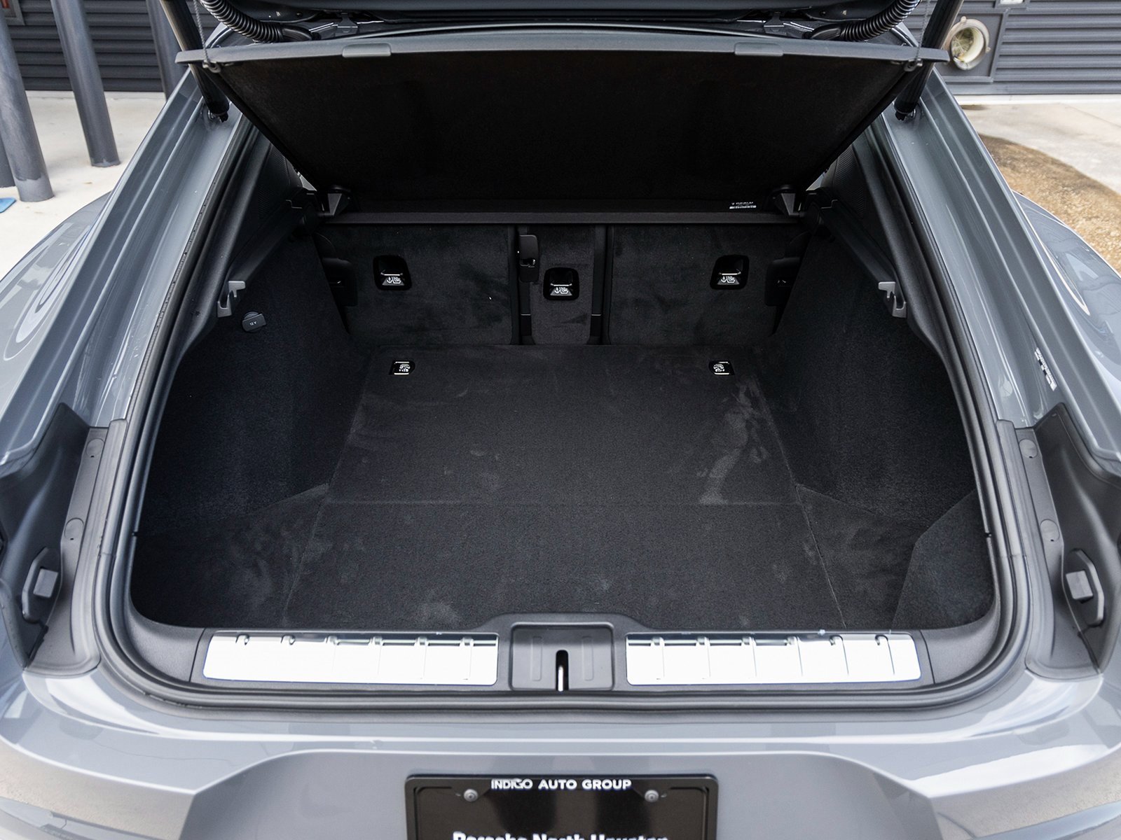 Certified 2025 Porsche Panamera 4 image 37