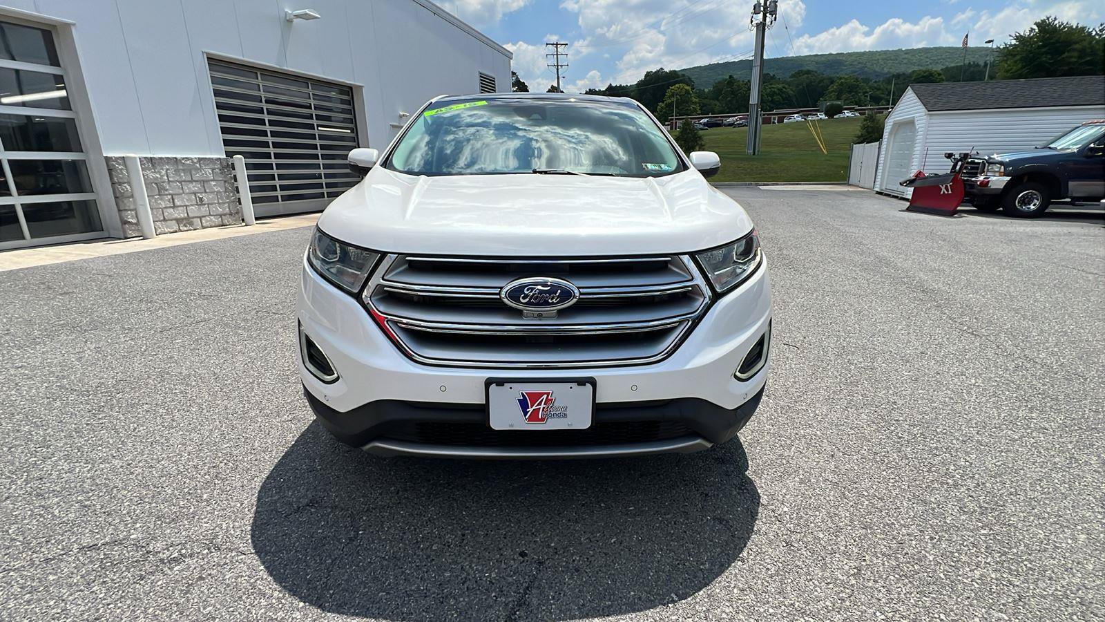 Used 2015 Ford Edge Titanium w/ Equipment Group 302A AWD/4WD image 9