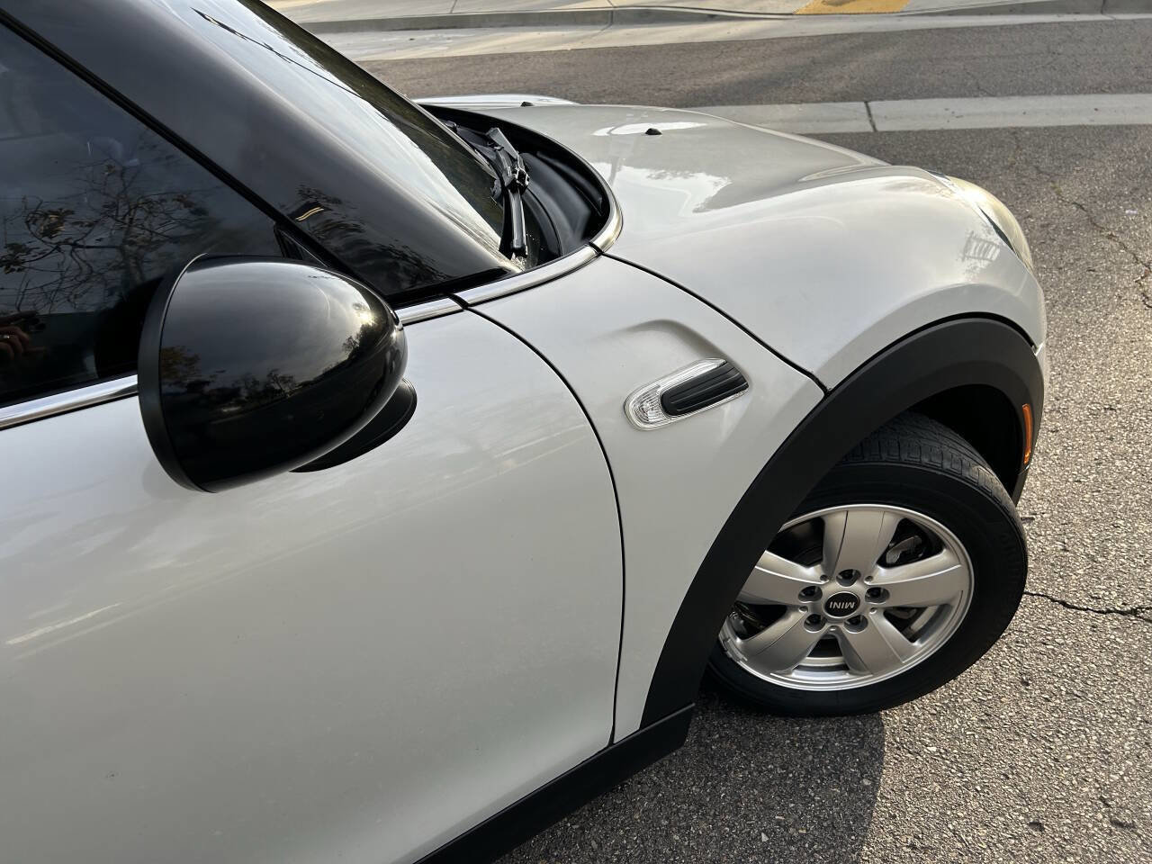 Used 2014 MINI Cooper 2-Door Hardtop w/ Premium Package image 18