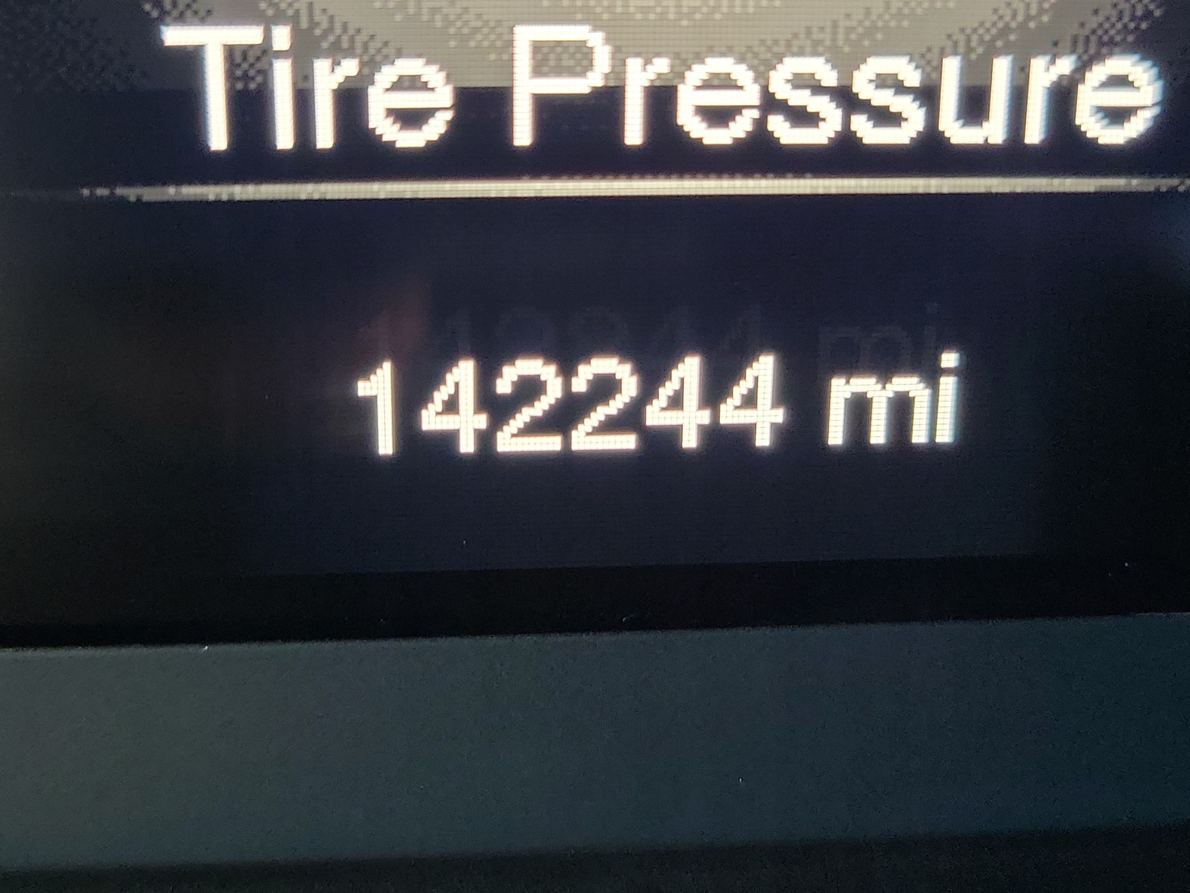 Used 2015 Jeep Cherokee Latitude w/ Cold Weather Group FWD image 26