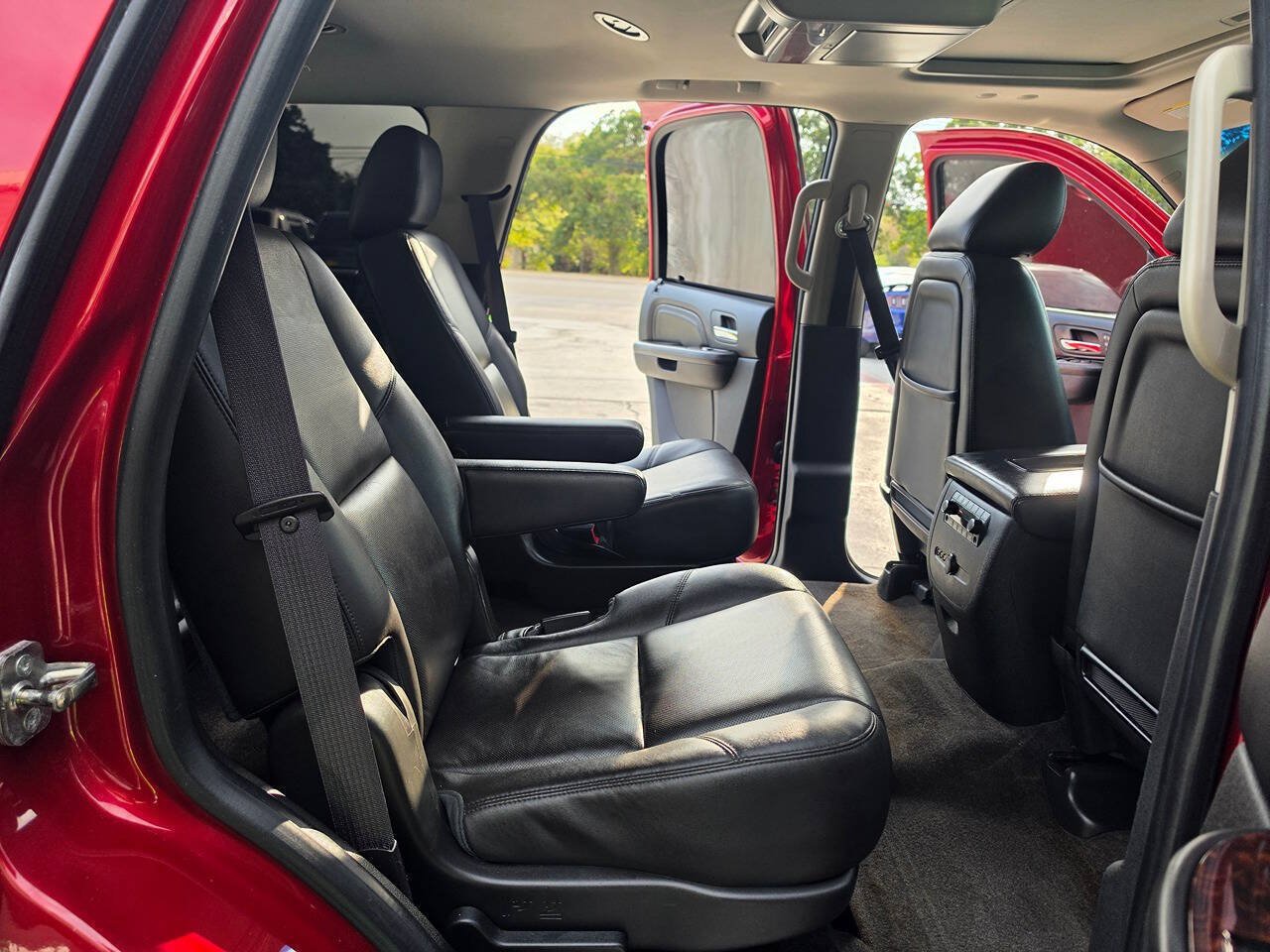 Used 2014 GMC Yukon Denali RWD image 22