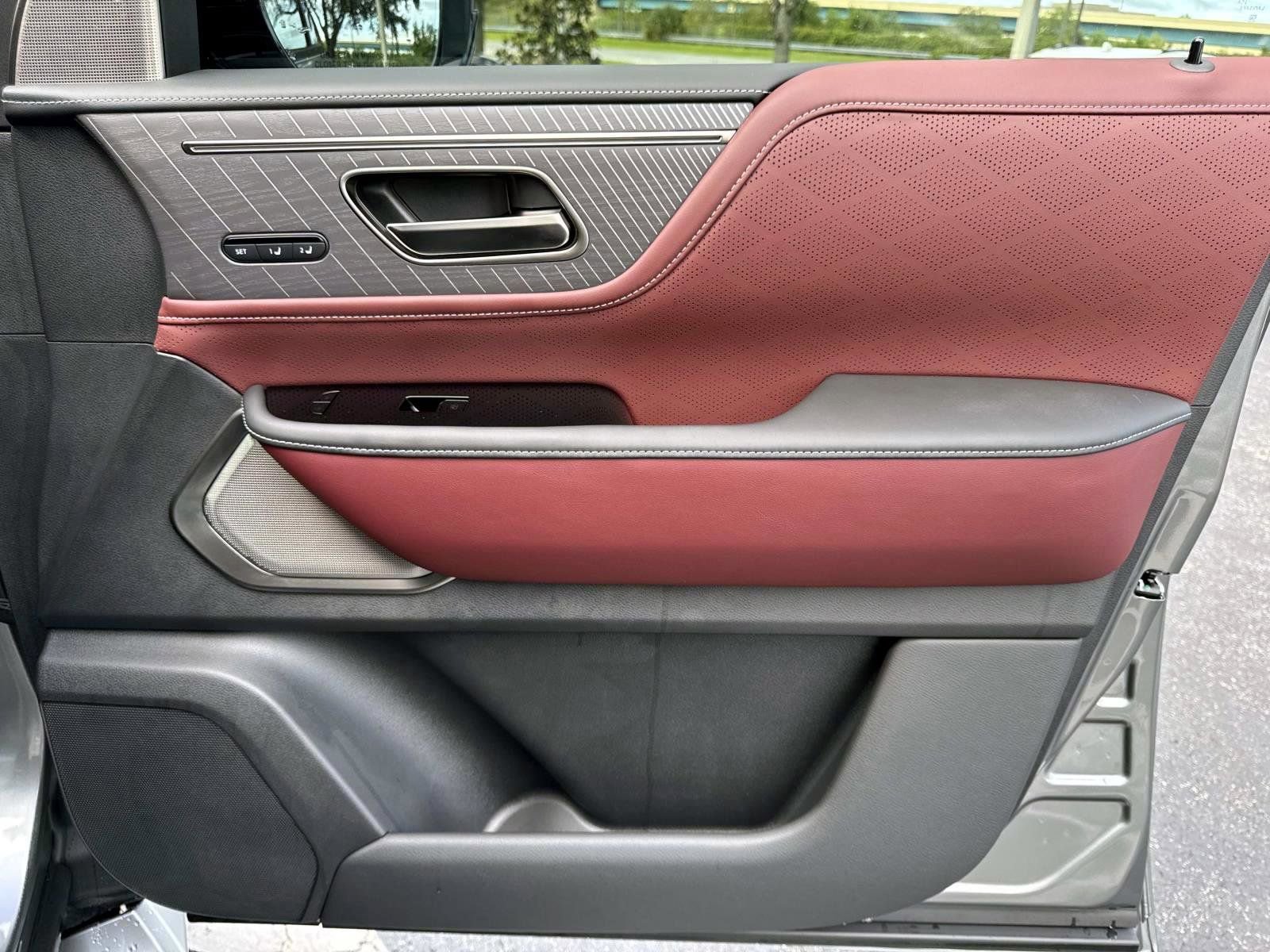 New 2026 INFINITI QX80 Autograph w/ Autograph Exterior Package image 12