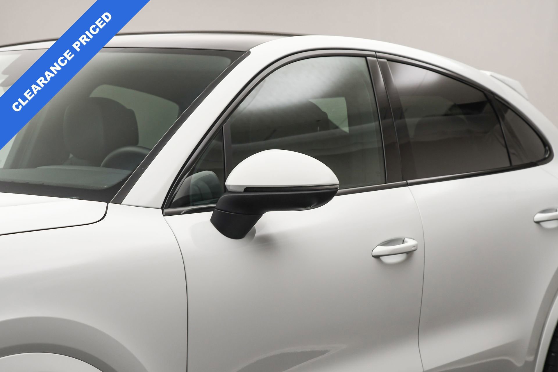 Used 2024 Porsche Cayenne Coupe image 11