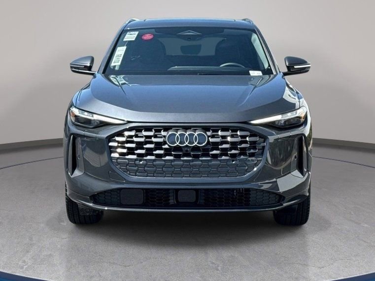 Certified 2025 Audi Q5 Premium Plus w/ Premium Plus image 3