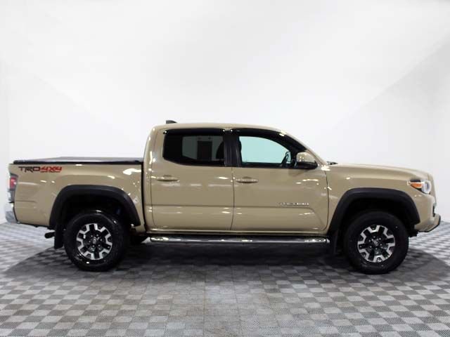 Certified 2020 Toyota Tacoma TRD Off-Road AWD/4WD image 6