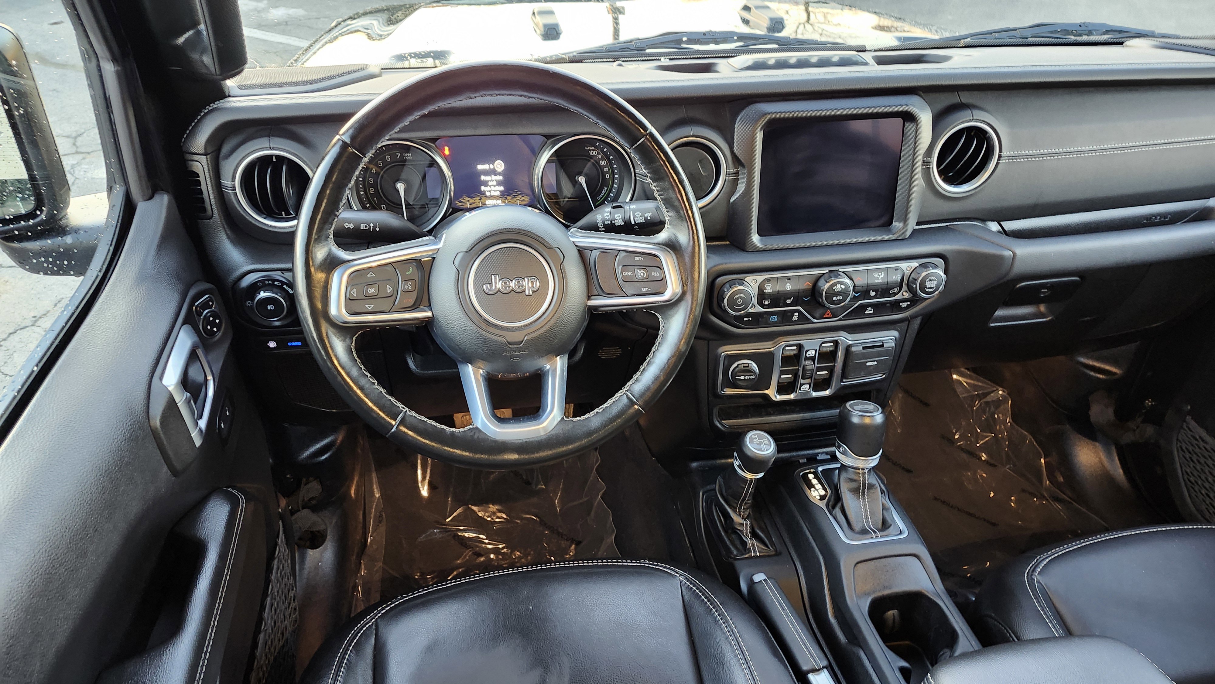 Used 2022 Jeep Wrangler Unlimited Sahara w/ Cold Weather Group image 26