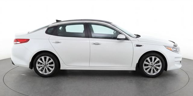 Used 2016 Kia Optima EX w/ Premium Package image 3