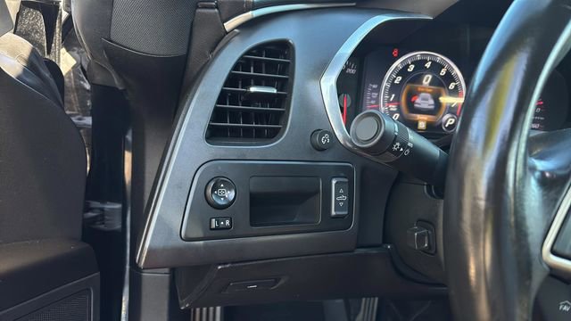 Used 2014 Chevrolet Corvette Stingray Convertible RWD image 22