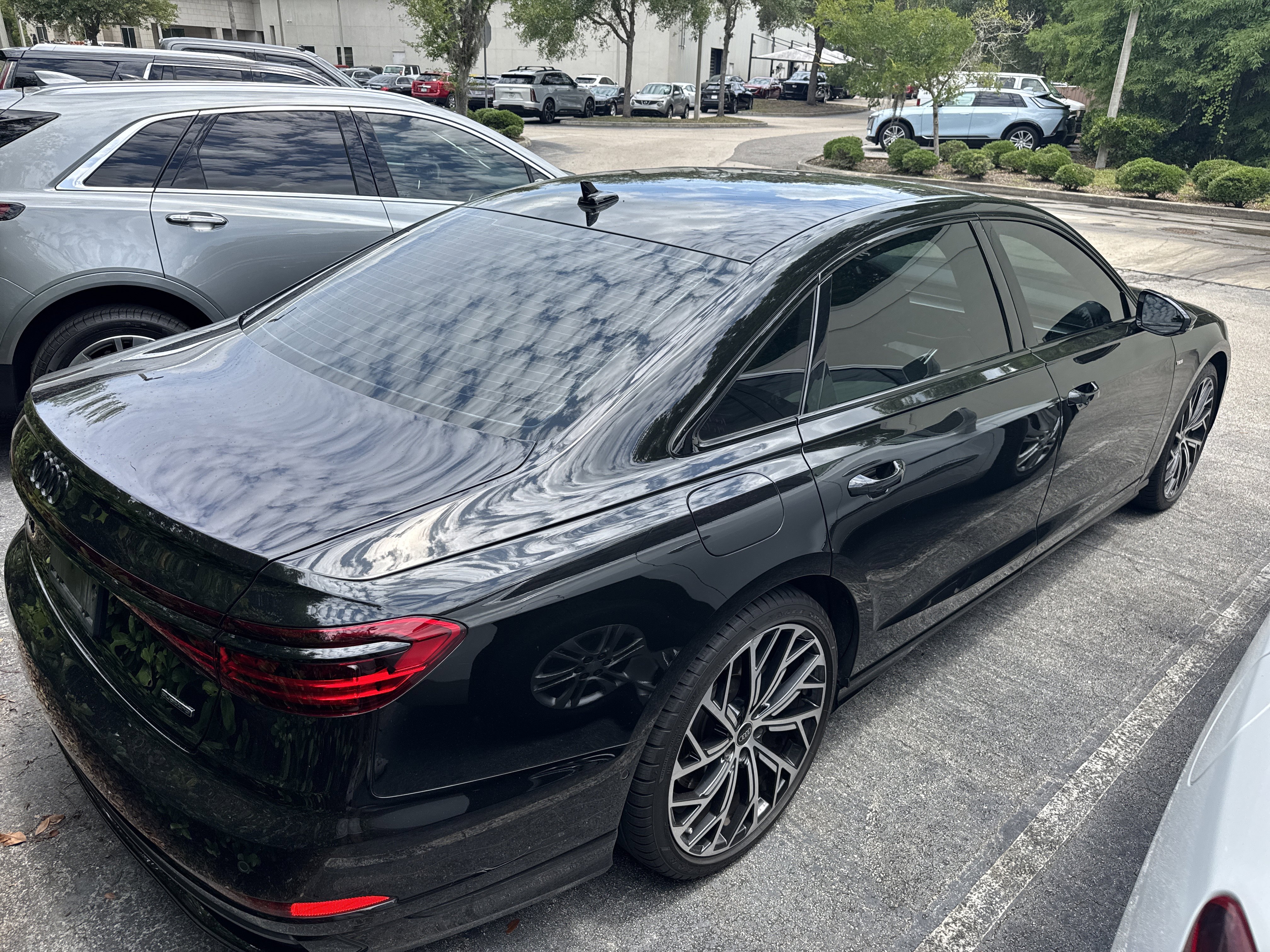 Used 2024 Audi A8 L 3.0T AWD/4WD image 3