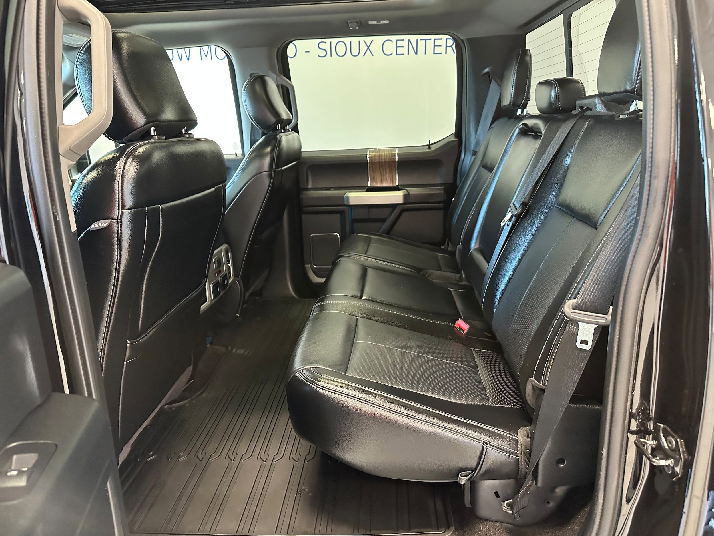 Used 2019 Ford F150 Lariat w/ Equipment Group 502A Luxury AWD/4WD image 13