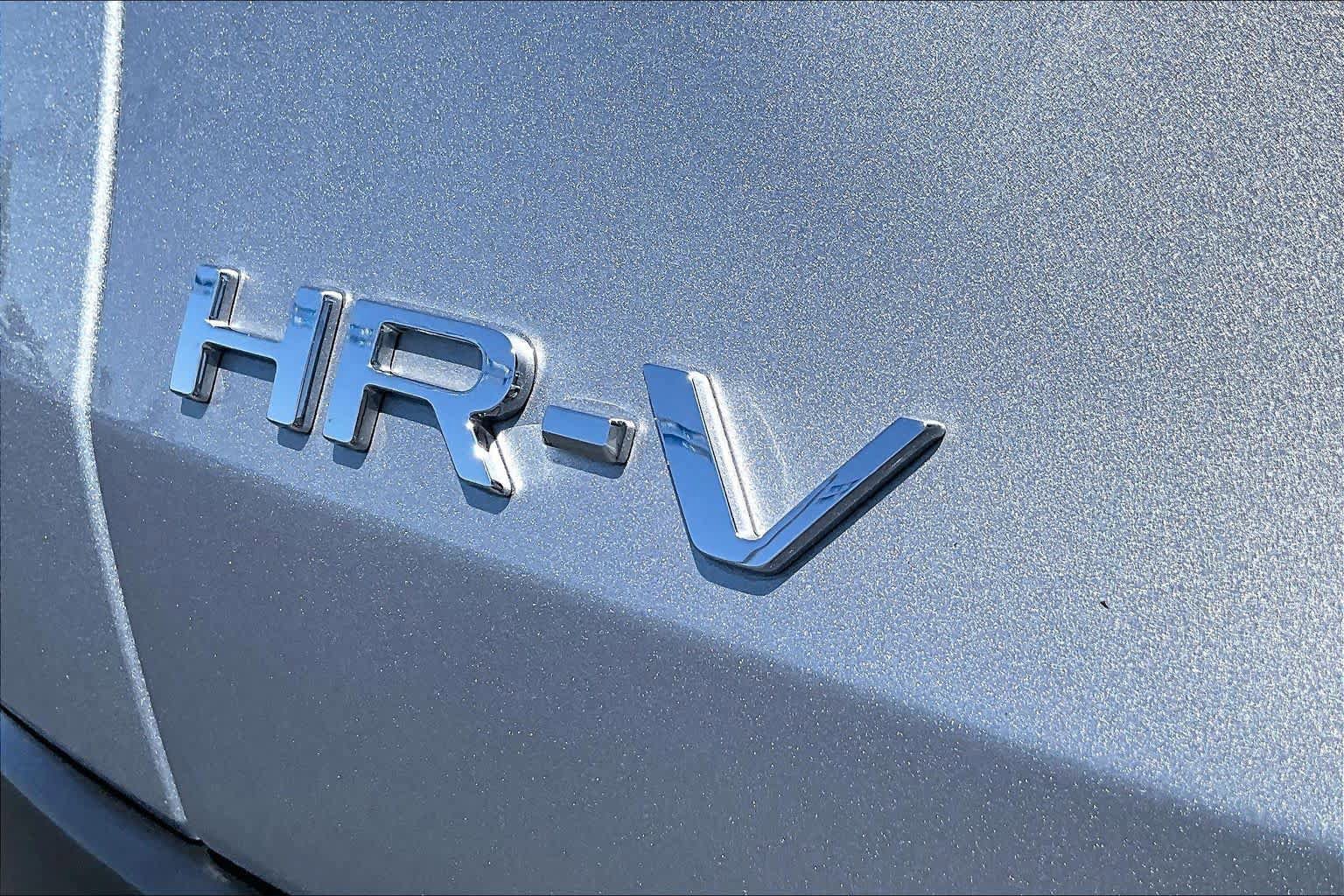 Used 2023 Honda HR-V LX image 9